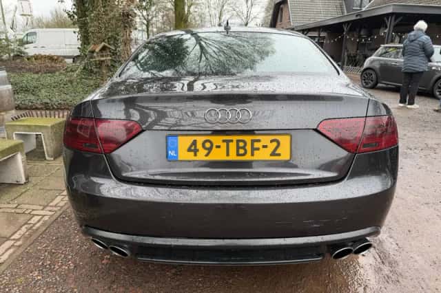 Audi A5 (2012) thumbnail 4