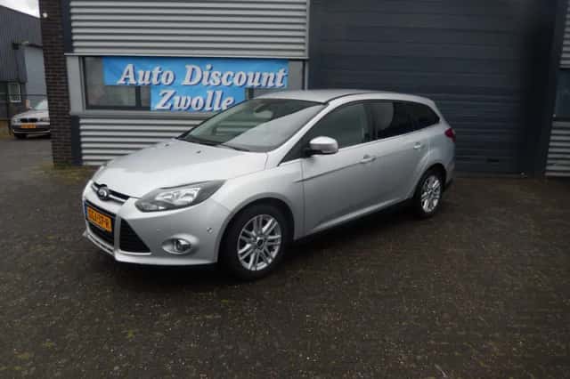 Ford Focus (2013) thumbnail 1