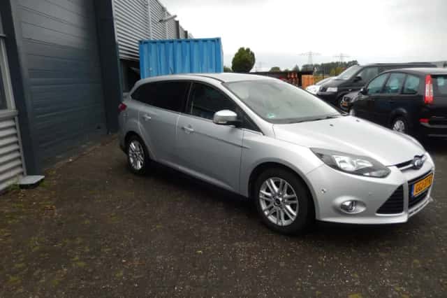Ford Focus (2013) thumbnail 3