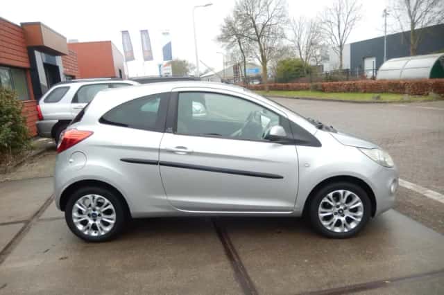 Ford Ka (2009) thumbnail 4