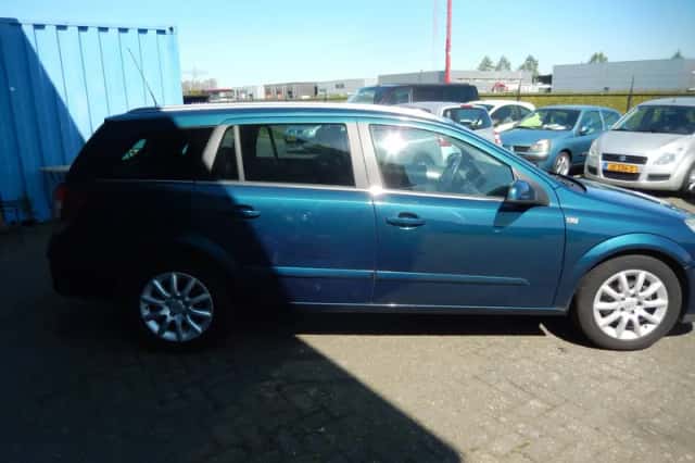 Opel Astra (2007) thumbnail 4