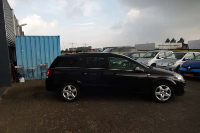 Opel Astra (2007) thumbnail 4