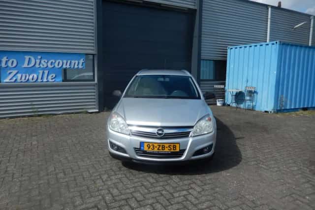 Opel Astra (2007) thumbnail 2