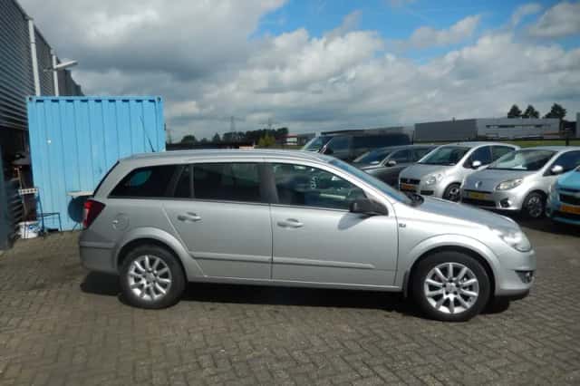 Opel Astra (2007) thumbnail 4