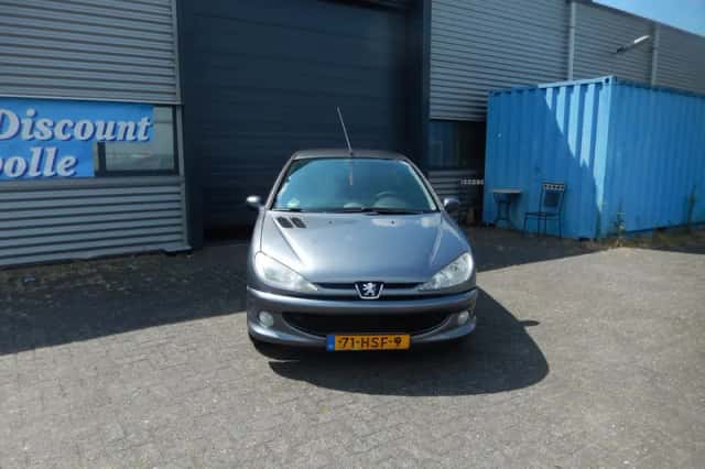 Peugeot 206 (2009) thumbnail 2
