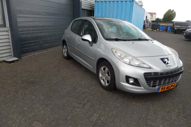 Peugeot 207 (2011) thumbnail 3