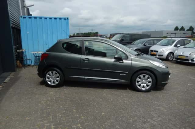 Peugeot 207 (2009) thumbnail 4