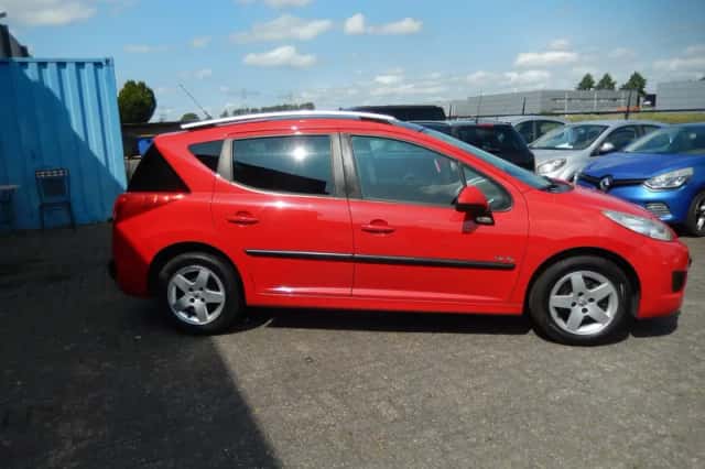 Peugeot 207 (2009) thumbnail 4