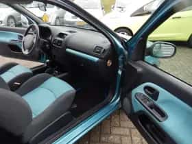 Renault Clio (2002) thumbnail 11