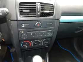 Renault Clio (2002) thumbnail 18