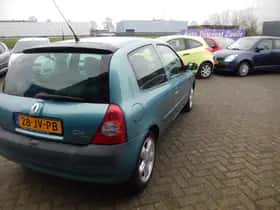Renault Clio (2002) thumbnail 5