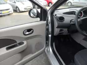 Renault Twingo (2008) thumbnail 9