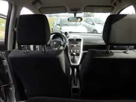Suzuki Splash (2012) thumbnail 12