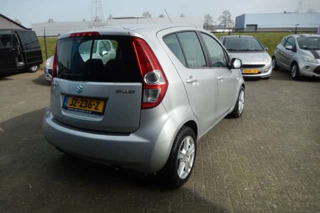 Suzuki Splash (2012) thumbnail 5