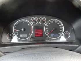 Volkswagen Multivan (2007) thumbnail 17