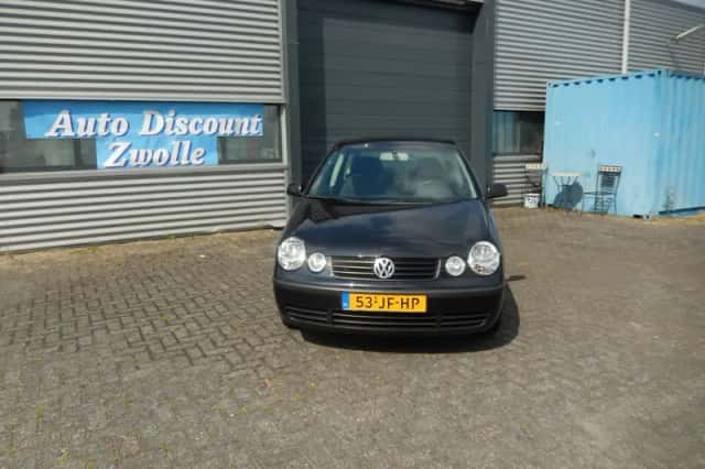 Volkswagen Polo (2002) thumbnail 2