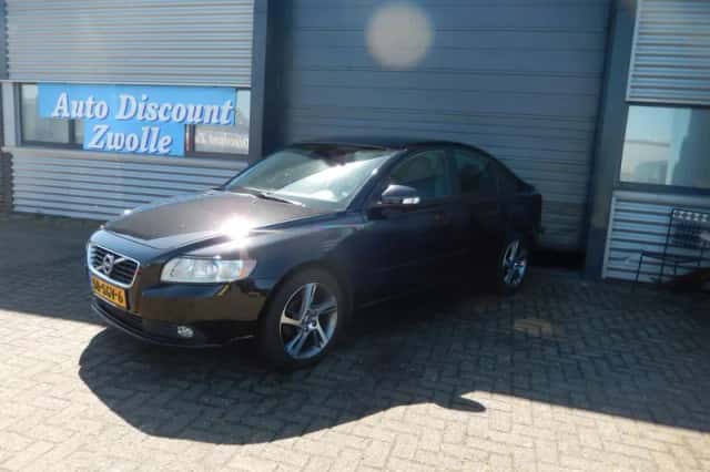 Volvo S40 (2011) thumbnail 1