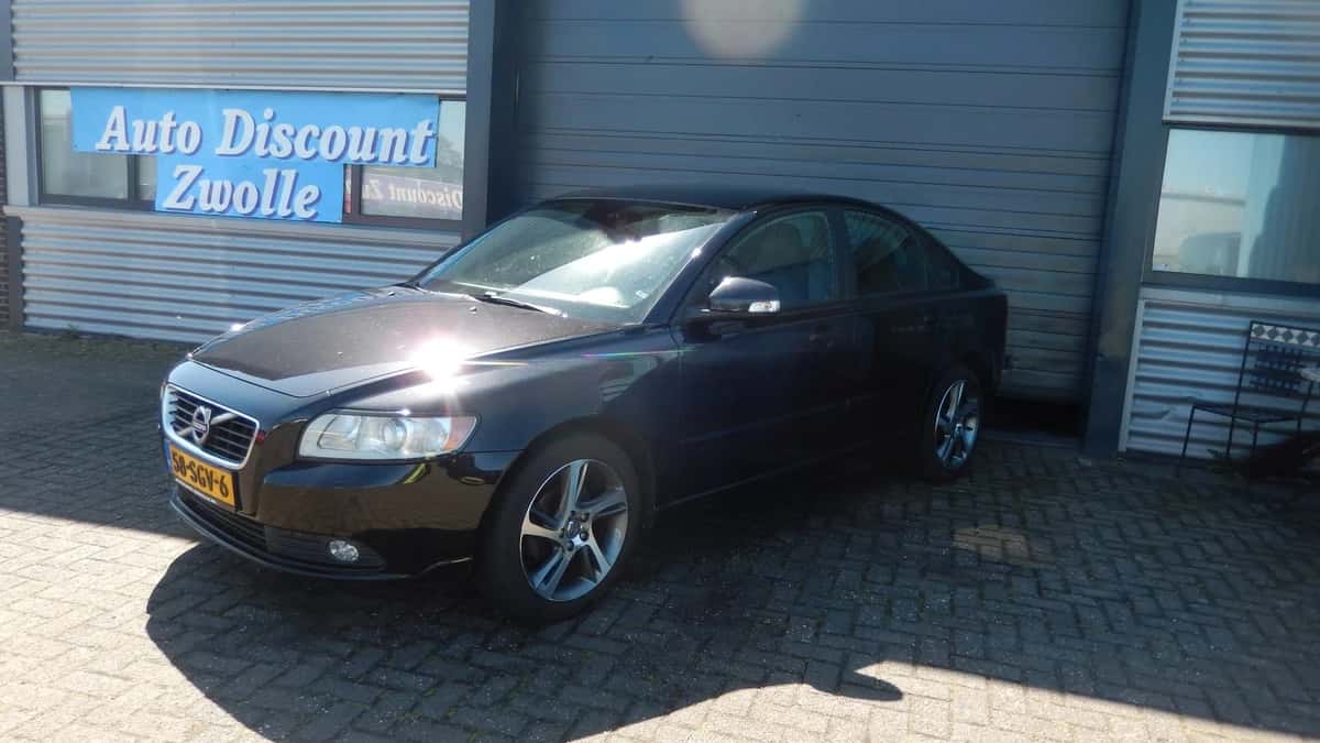Volvo S40 (2011) — foto 1