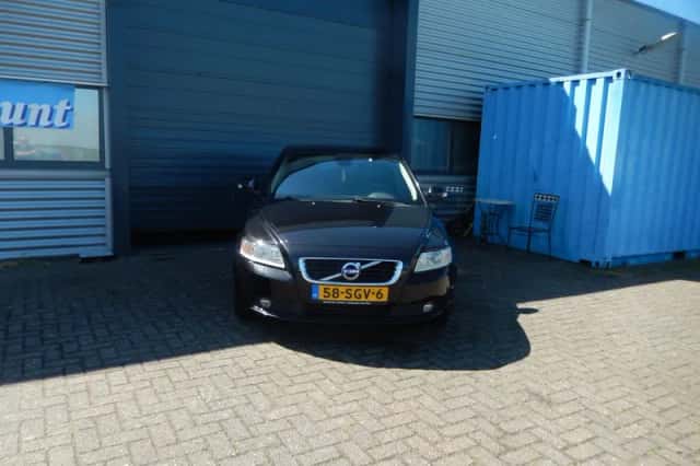 Volvo S40 (2011) thumbnail 2