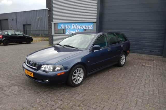 Volvo V40 (2004) thumbnail 1