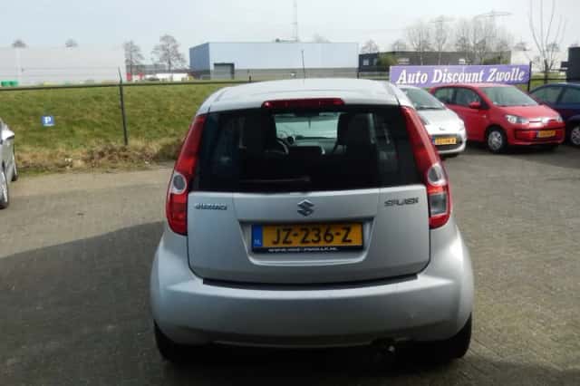 Suzuki Splash (2012) thumbnail 6