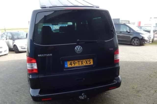 Volkswagen Multivan (2007) thumbnail 6