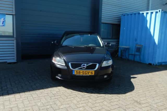 Volvo S40 (2011) thumbnail 2
