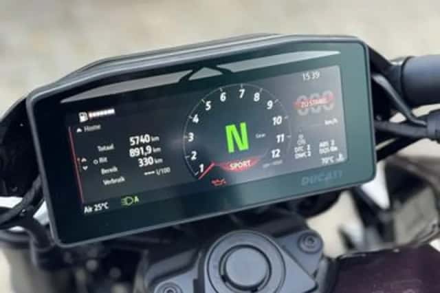 Ducati Diavel (2025) thumbnail 4
