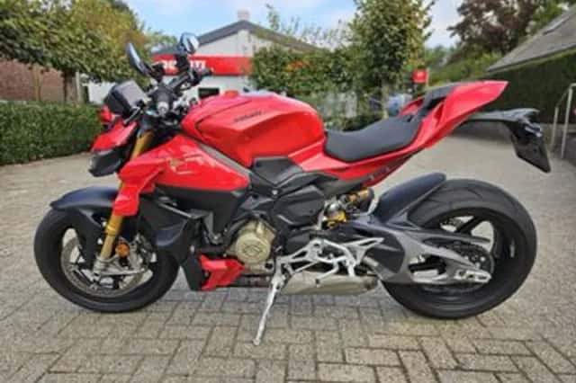 Ducati Streetfighter (2025) thumbnail 6