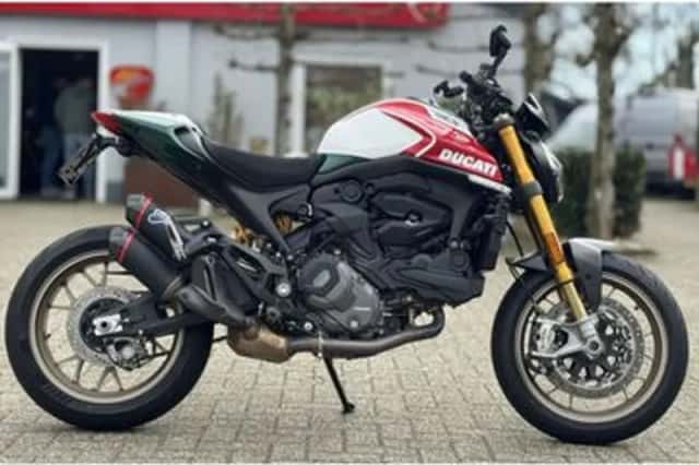 Ducati Monster (2024) thumbnail 1