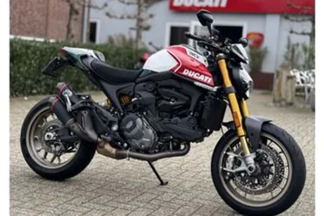 Ducati Monster (2024) thumbnail 3