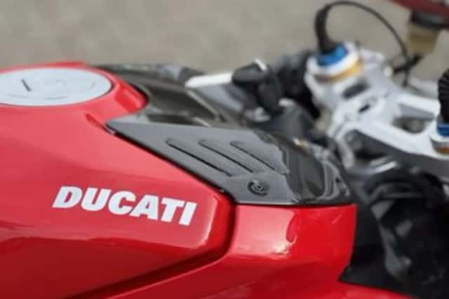 Ducati Panigale (2018) thumbnail 5