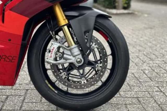 Ducati Panigale (2023) thumbnail 5