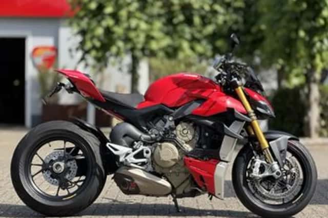 Ducati Streetfighter (2021) thumbnail 1