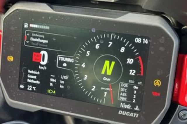 Ducati Multistrada (2022) thumbnail 4