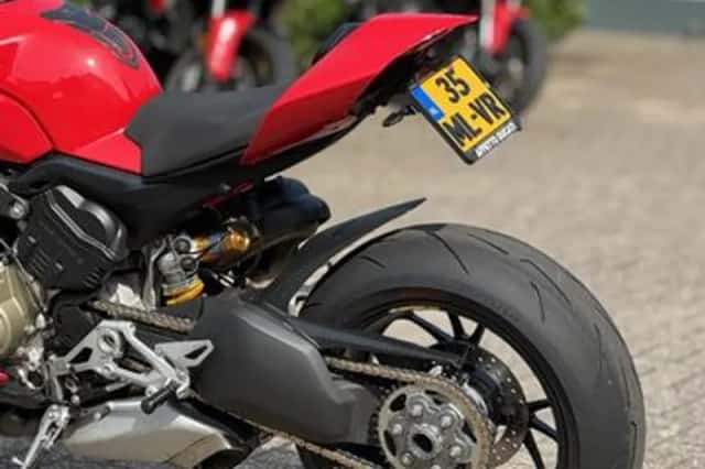 Ducati Streetfighter (2020) thumbnail 3