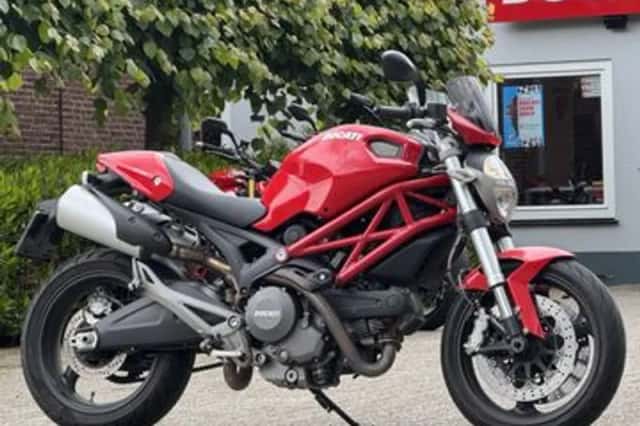 Ducati Monster (2012) thumbnail 2