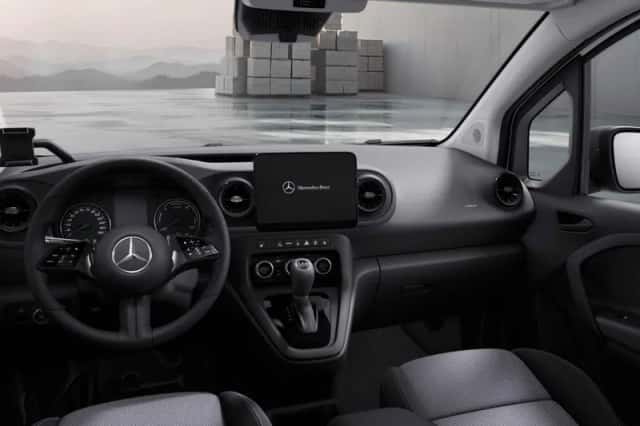 Mercedes-Benz eCitan (2025) thumbnail 3