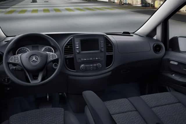 Mercedes-Benz eVito (2025) thumbnail 3