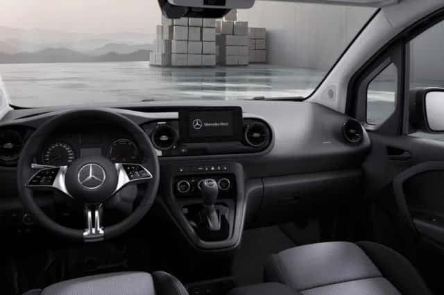 Mercedes-Benz eCitan (2025) thumbnail 3