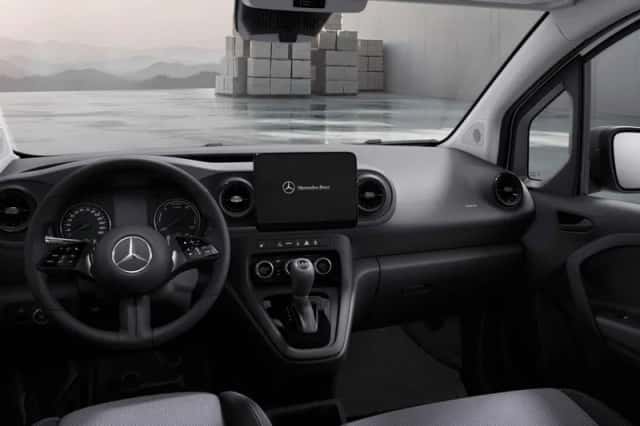 Mercedes-Benz eCitan (2025) thumbnail 3