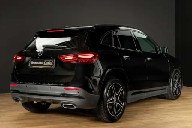Mercedes-Benz GLA (2023) thumbnail 2