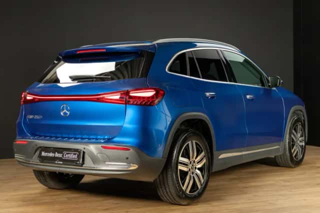 Mercedes-Benz EQA (2025) thumbnail 2