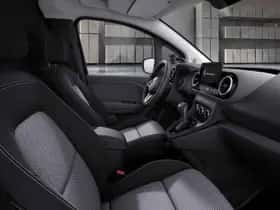 Mercedes-Benz eCitan (2025) thumbnail 4