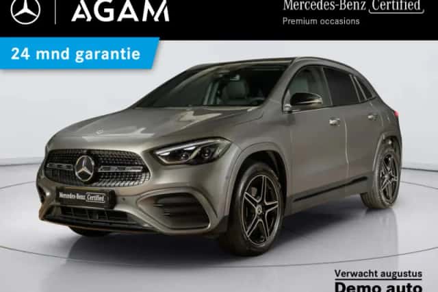 Mercedes-Benz GLA (2026) thumbnail 1