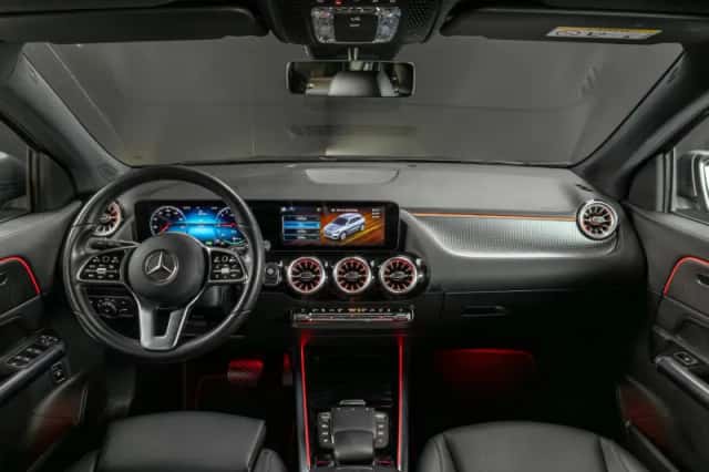 Mercedes-Benz GLA (2022) thumbnail 3