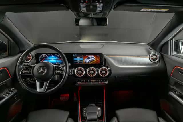 Mercedes-Benz GLA (2021) thumbnail 3