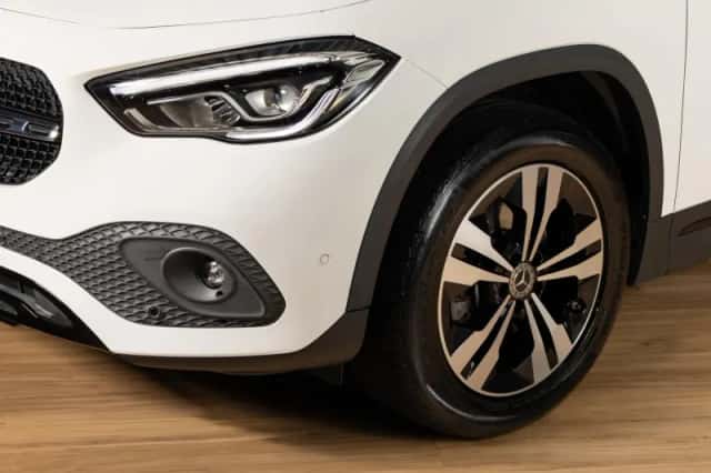 Mercedes-Benz GLA (2021) thumbnail 6