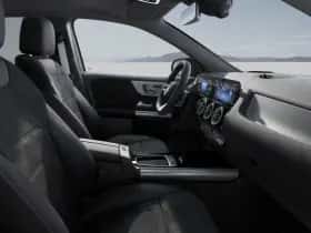 Mercedes-Benz GLA (2026) thumbnail 4