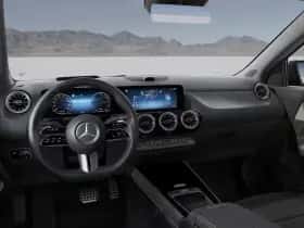 Mercedes-Benz GLA (2026) thumbnail 3